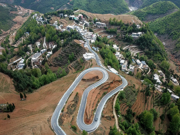 Les projets de route : une aubaine pour les villageois du Guizhou