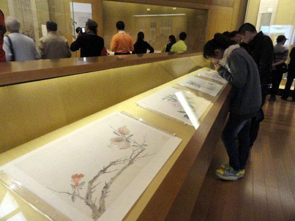 Ancient calligraphy and painting works exhibited