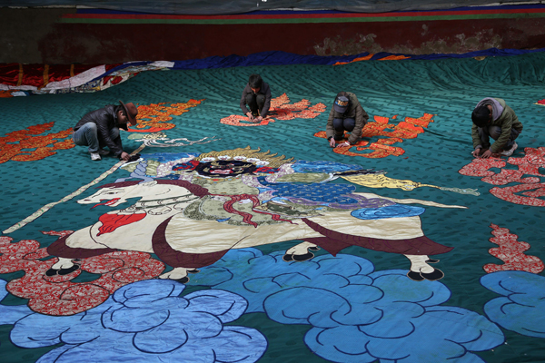 Living master of thangka