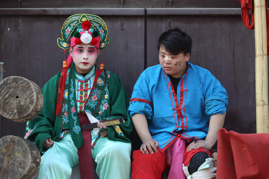 From temple fair to a carnival