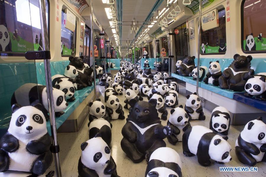 Paper pandas displayed in Taipei