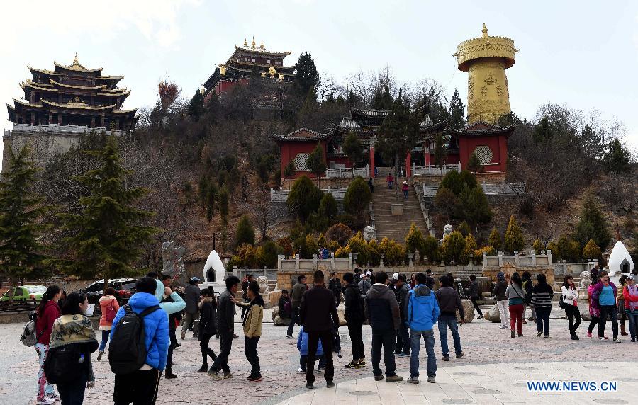 Restoration project of ancient town Dukezong underway in SW China