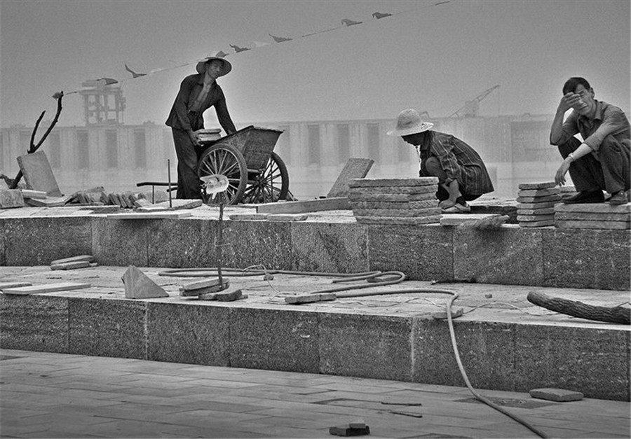 Photographer captures life along the Yangtze River in post-Three Gorges era