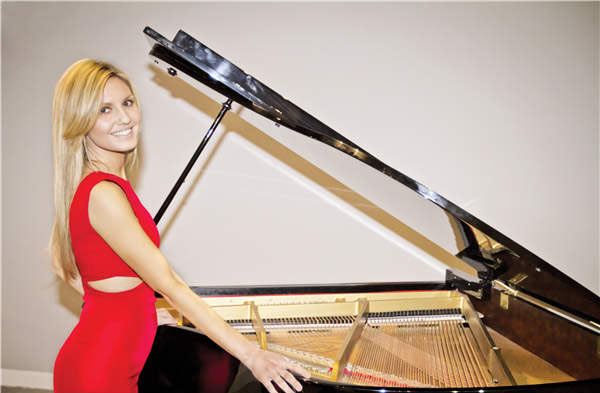 Italian pianist thrills China with lots of improvisation