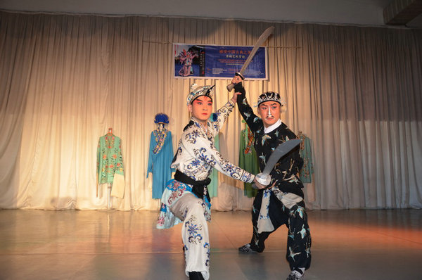 Peking Opera finds new fans in three countries