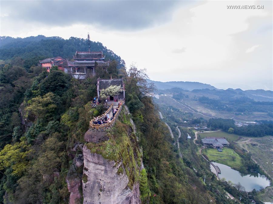 Ancient Jingyin Temple built on cliff in Chongqing