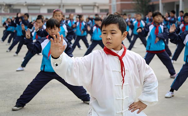 Tai chi compulsory for Xi'an Jiaotong University undergrads