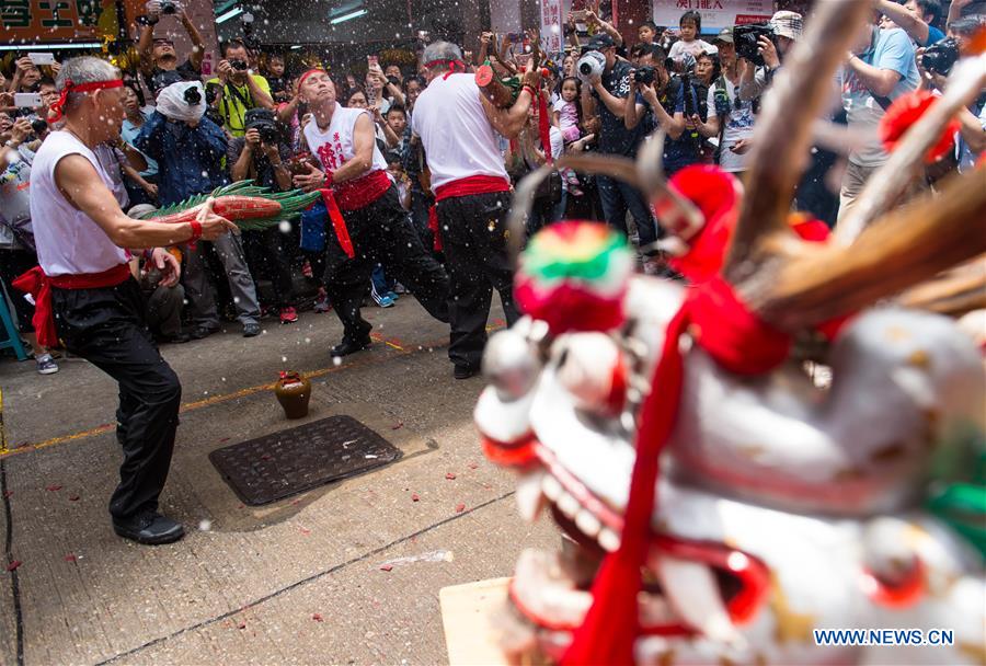 Drunken Dragon Festival celebrated in S China's Macao