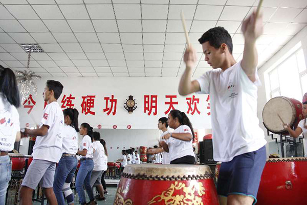 French students channel the art of drumming in Taiyuan