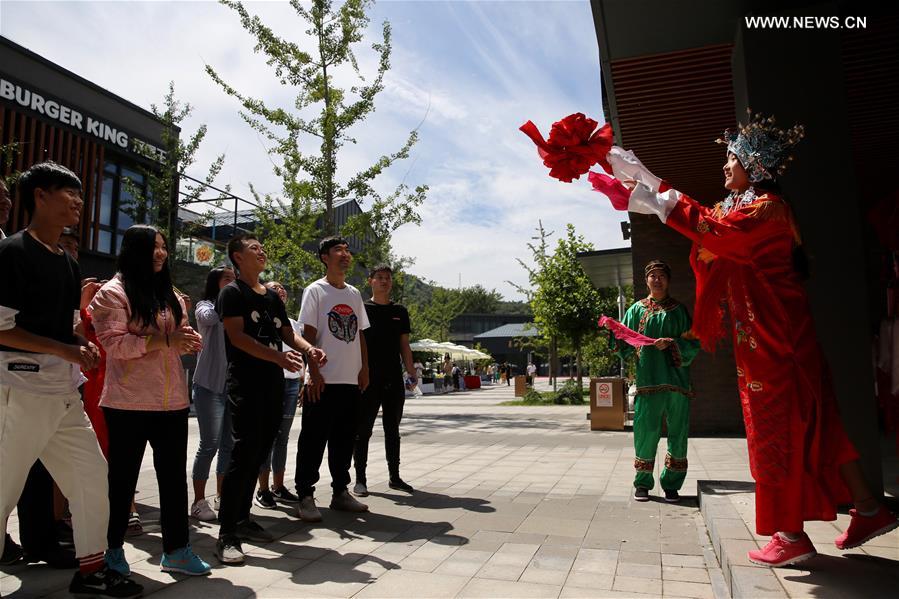 Cultural festival held at Mutianyu section of Great Wall in Beijing