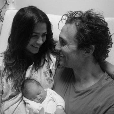 Matthew McConaughey unveils Vida