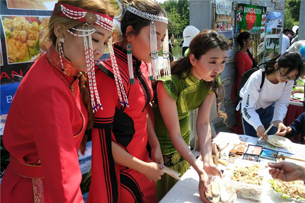 International food fiesta feeds friends