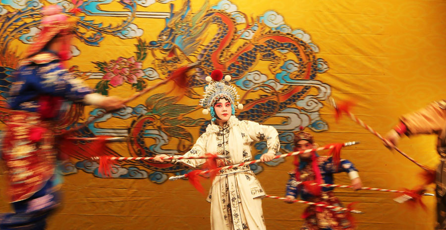 Beijing opera makes London debut