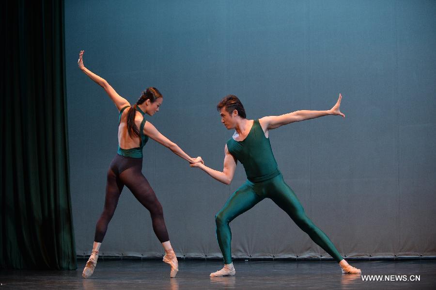 China National Ballet performs at Beijing Institute of Fashion Technology