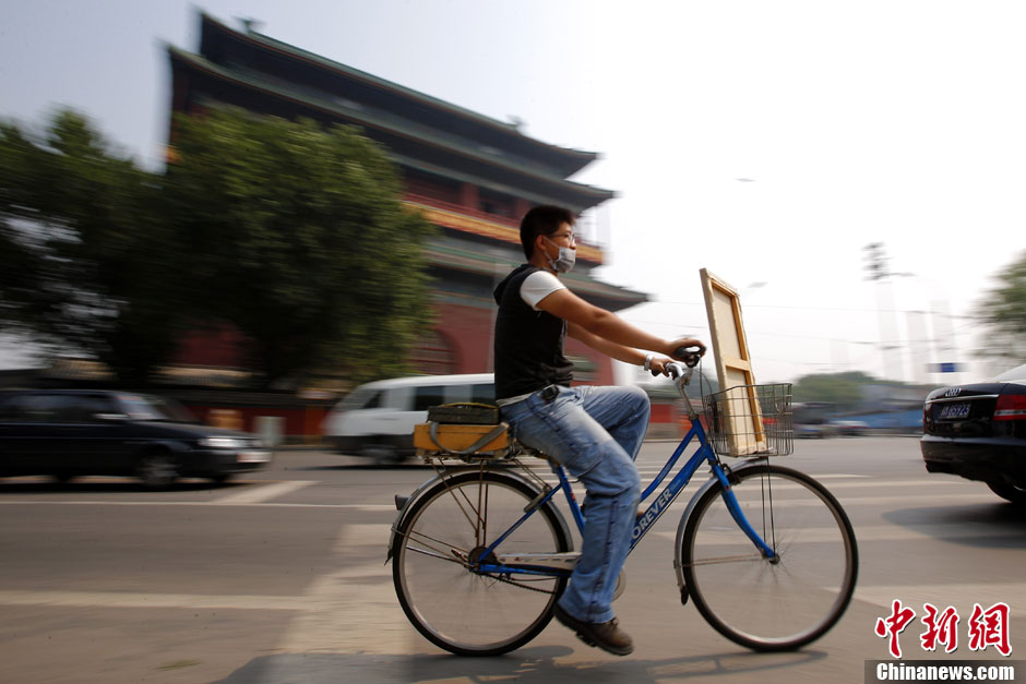 Memorize the old Beijing with painting brush