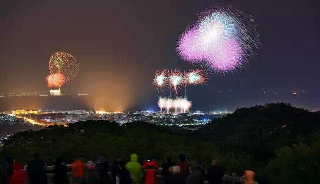 2015 Cross-strait Fireworks Show staged for CNY celebration