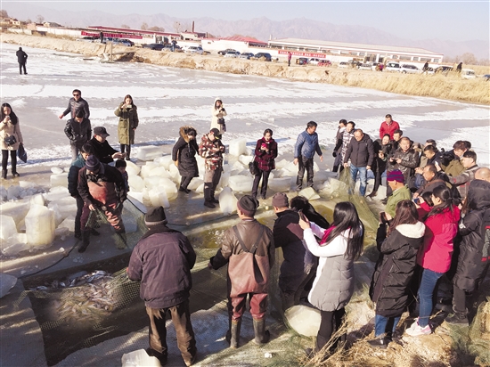 Winter fishing tourism festival opens in Baotou