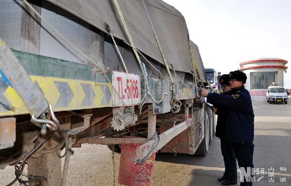 Ganqimaodu Port transports over 10 million tons of goods