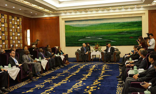 Foreign diplomats visit Inner Mongolia