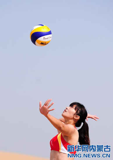 Beach volleyballers compete in Resonant Dunes Bay