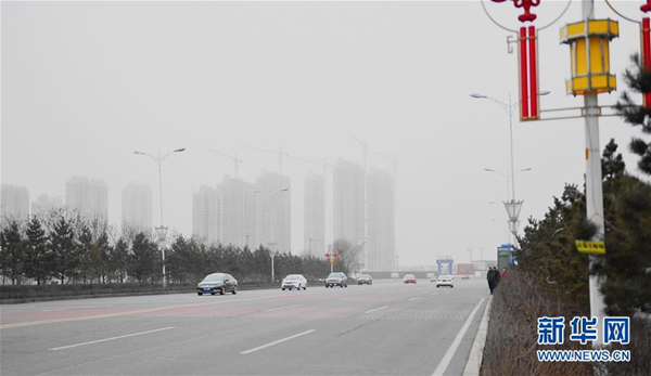 Sand storm sweeps across Inner Mongolia