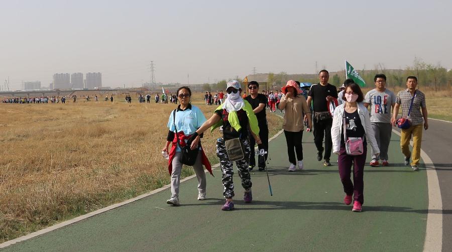 Large walking rally to promote a healthy lifestyle up north