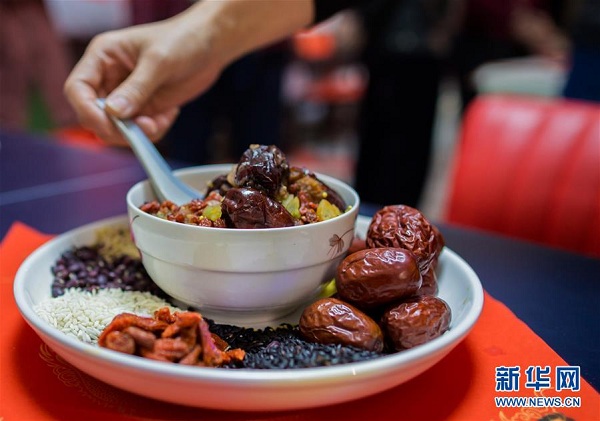 'Eight treasure congee' shines during Laba Festival