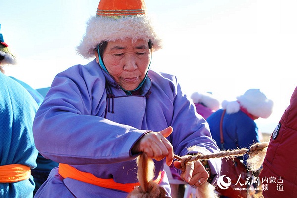 Race to make camel nose pegs, halters