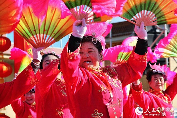 Togtoh county celebrates Lantern Festival