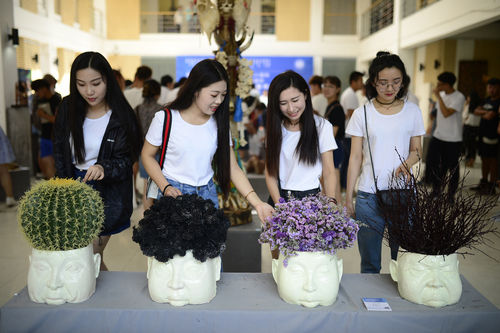 IMNU graduation projects on display