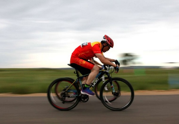 Cycling race takes in scenery of the prairies