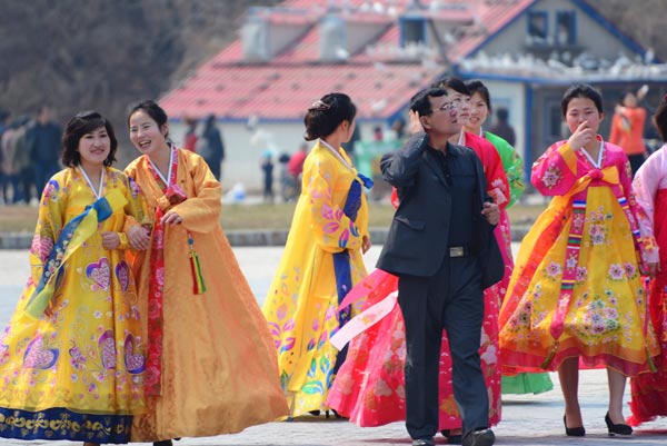 <BR>DPRK students celebrate Day of the Sun in Jilin