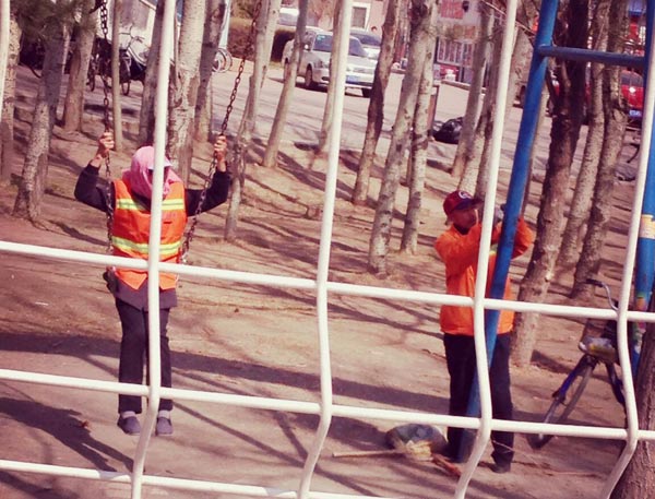 NE China street cleaners gain popularity on Weibo