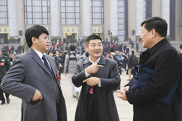 NE China CPPCC members attend annual meeting in Beijing