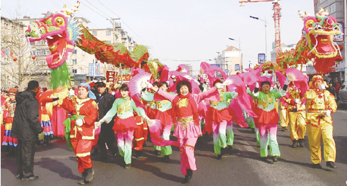 Dandong celebrates Lantern Festival