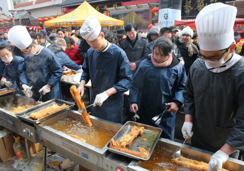 Qingdao holds Fushansuo Temple Fair