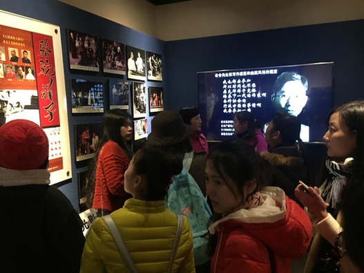 Local residents immersed in Qingdao's cultural riches