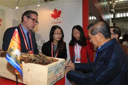 Canadian seafood makes a splash in Qingdao