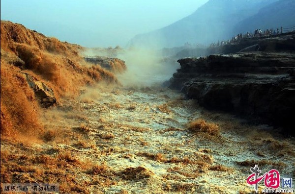 Hukou waterfall, magnificence of China's second-largest waterfall