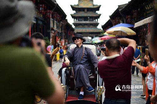 Startup convoy on cross-country drive roll into Pingyao