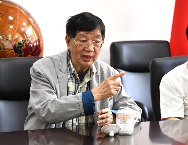 Scholar Chung-Ying Cheng visits Shanxi University