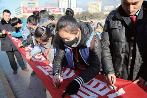 Volunteers to help ease the Spring rush