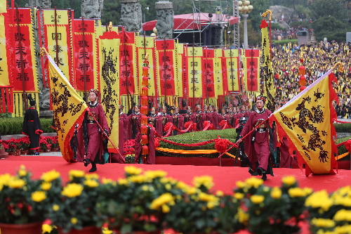 Thousands attend cross-Straits worship at Mount Tai