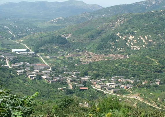 Take a tour to Liyu village