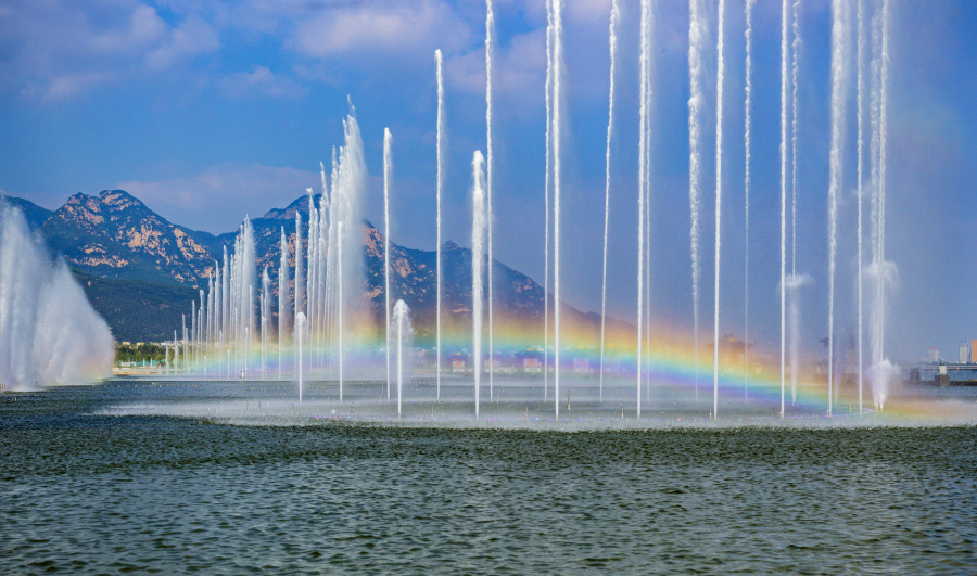 Music fountain offers spectacular views in Tai'an