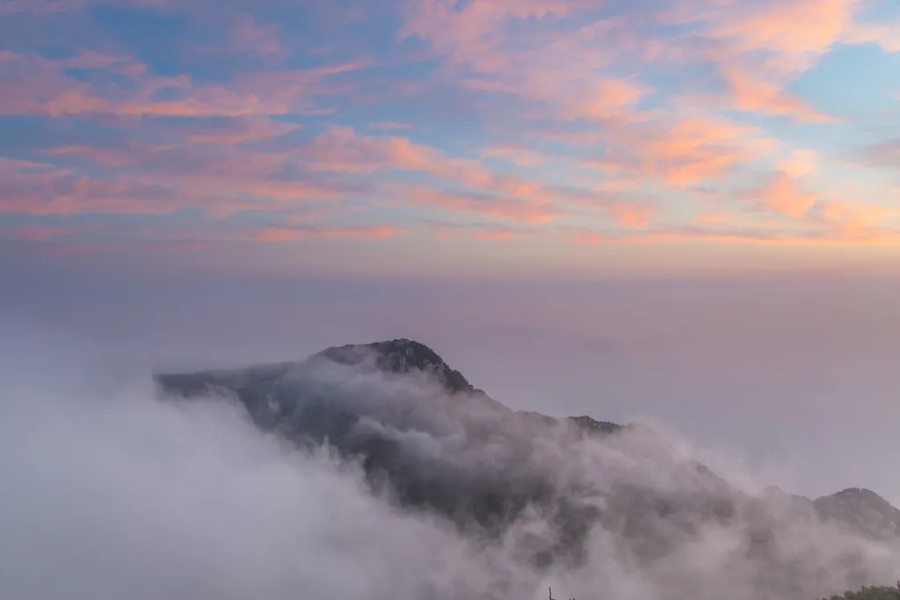 Splendid autumn scenery in Tai'an