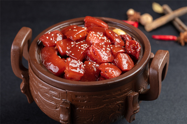 Essential foods for Chinese New Year's Eve