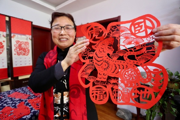 In pics: Tai'an glistens in red to welcome Spring Festival