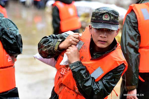 The economic consequences of massive floods