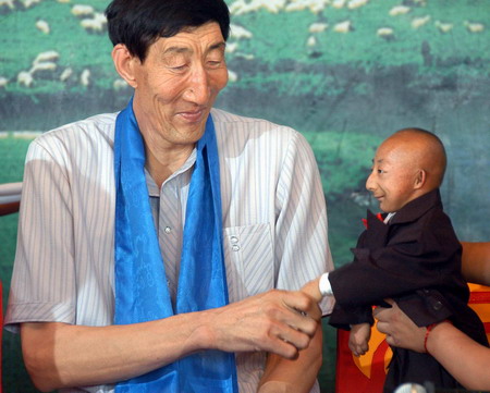 The world's shortest man dies in Rome